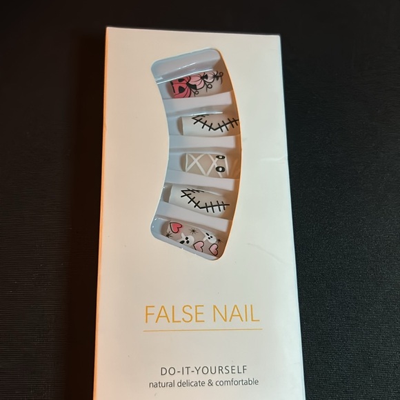 This is a bundle of items now - Picture 7 of 9